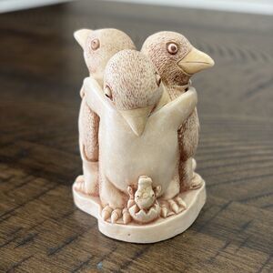 Harmony Kingdom UNEXPECTED ARRIVAL Penguins Trinket box Figurine Treasure Jest